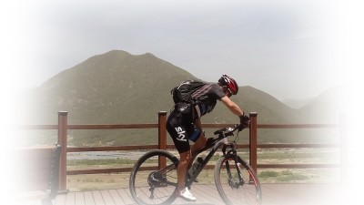 김해 에 살고 있는 6배 김작지 입니다.