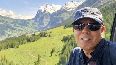 김해에 살고 있는 자동차과 김종운입니다